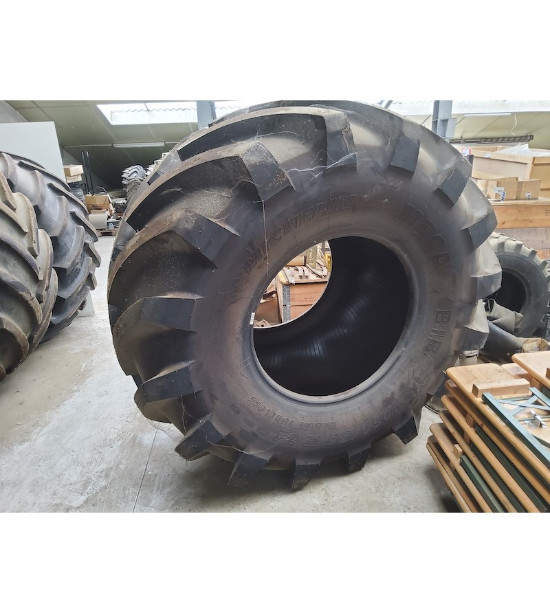 Michelin 1050/50R32