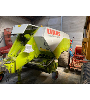 Presse Claas Quadrant 2200